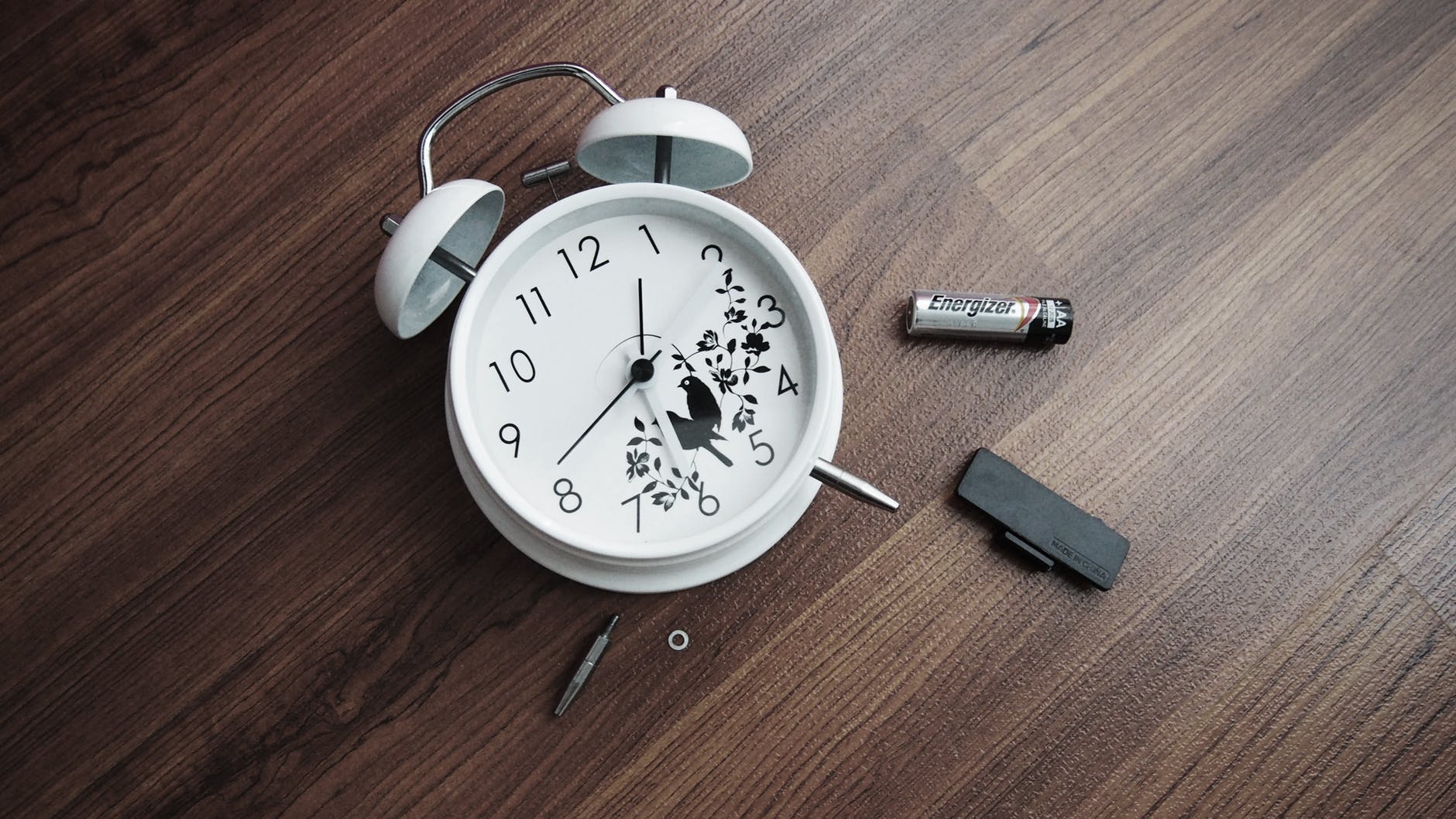 alarm clock battery clock time