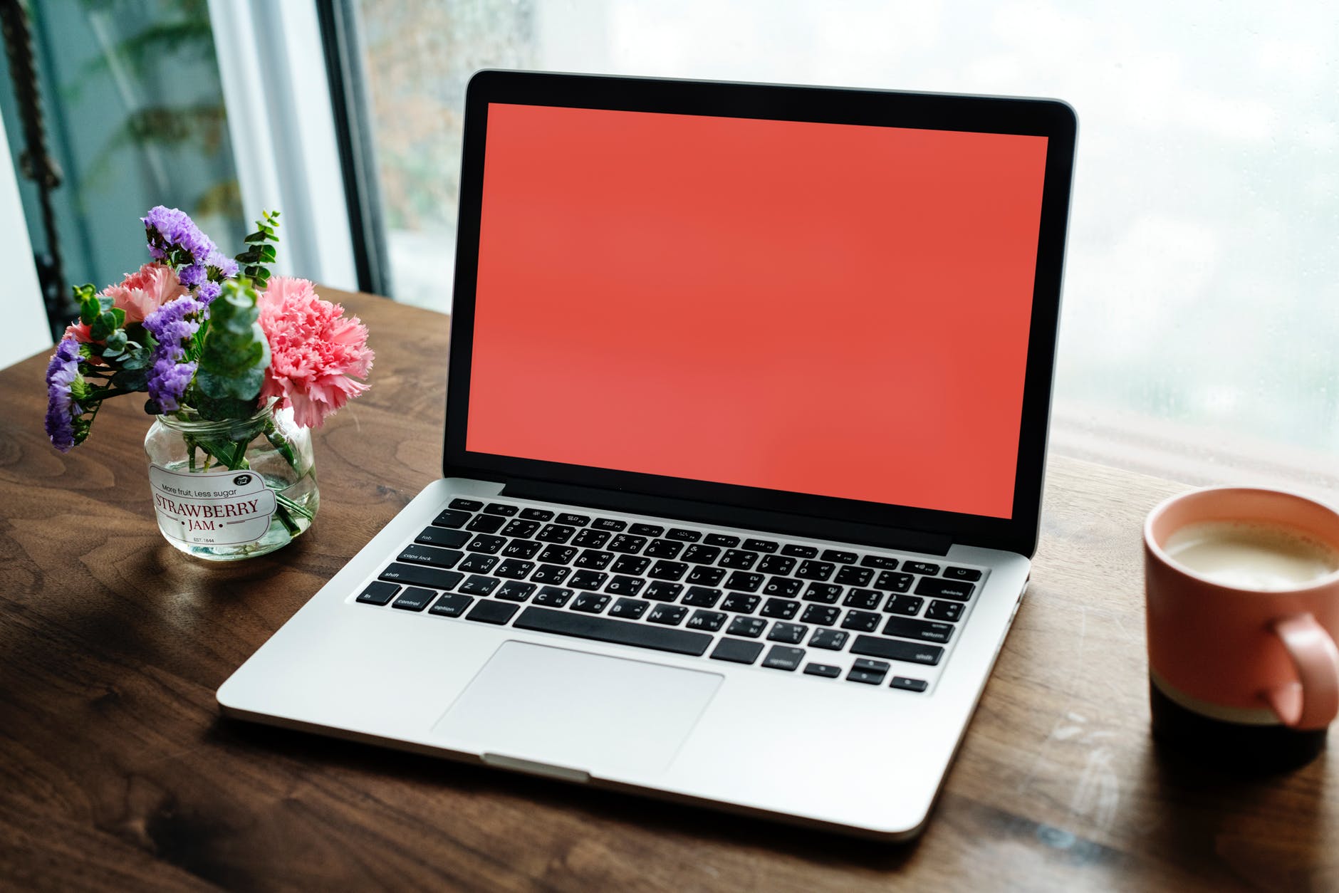 black laptop computer